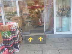 -赵一鸣零食(山东烟台南洪街店)