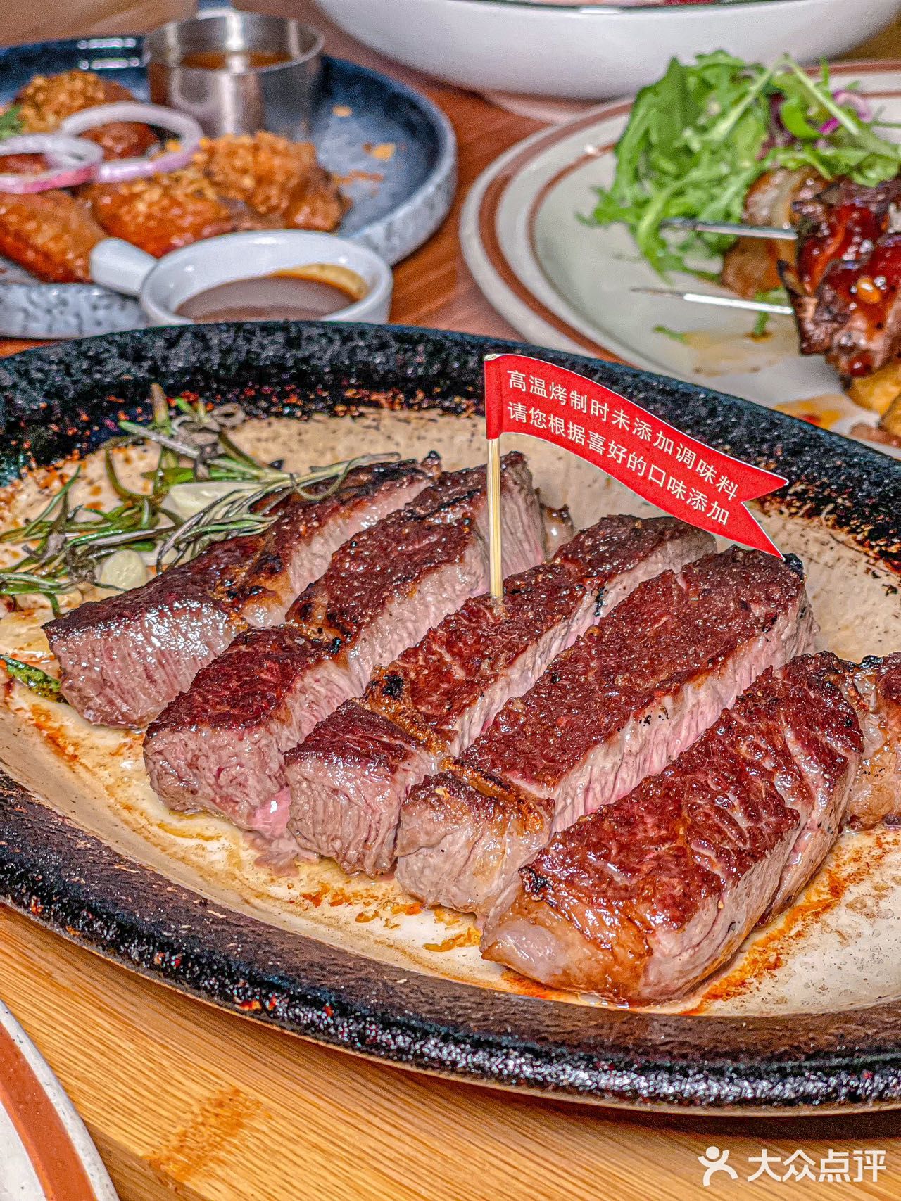 北京这家餐厅也太有圣诞氛围感了！！