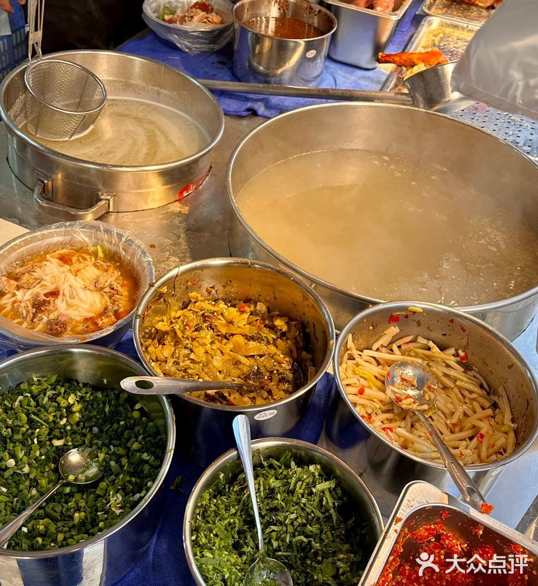 同和觅食｜今天吃什么【粤脆香烧鸭粉】 
