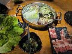 -呷哺呷哺(普陀乐购真北店)