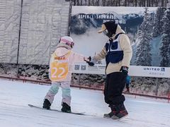-乔波室内滑雪场