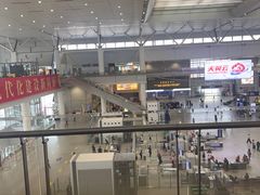 -麦当劳(上海虹桥站30B检票口楼上)