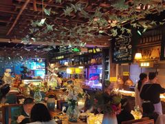 -领鲜活海鲜榴莲自助火锅(东门店)