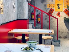 -窄巷口生烫牛肉米线(客村店)