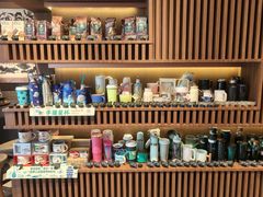 -星巴克(杭州湖滨银泰E区店)