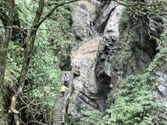 -龙水峡地缝景区