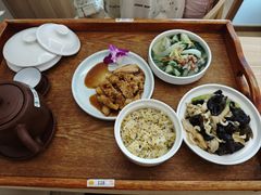 -雪梅月子中心(华侨城店)