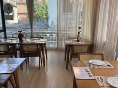 -Mark&Mars Restaurant