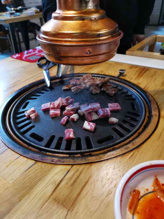 秋木烤肉(高新店)-"朋友推荐来吃烤肉我们从大老远的地方赶过.