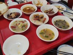 -蓝田九大碗民俗食府(蓝田店)