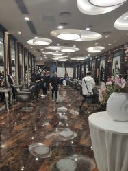 -八佰伴8008星级形象店