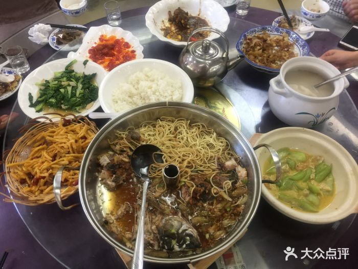 百盛六楼美食图片