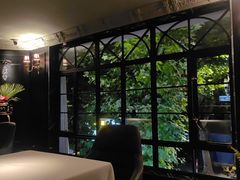 -弦月窗LUNETTE BY AMANDA(复兴路店)