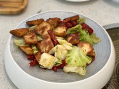 -品疆山新疆特色主题餐厅