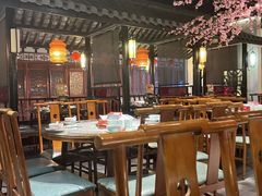 大堂-卢大鲜鱼头捞饭(美利广场店)
