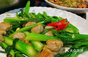 Bok Choy Stir-Fried with Fish Balls