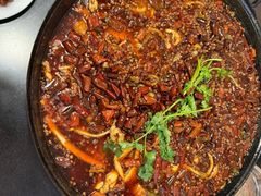 -鸿顺老铁锅美蛙鱼府(解放碑店)