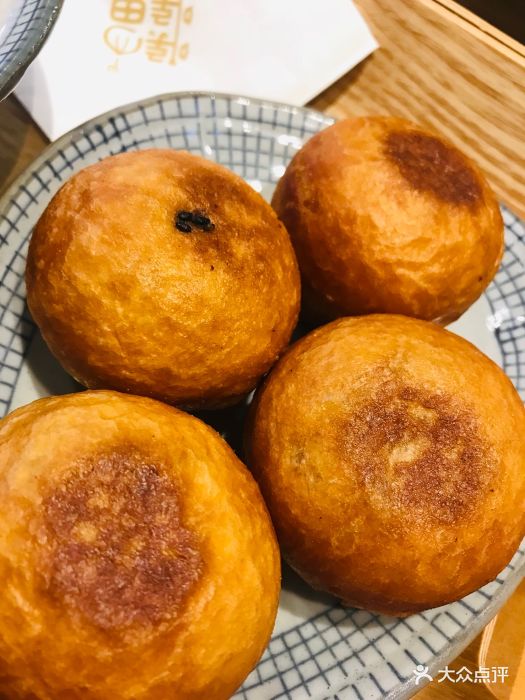 喉喉甲黄金包(滨江龙湖天街店)招牌黄金包图片