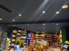 -钟书阁(珍园店)