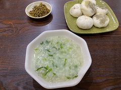 -舒小笼松针小笼包