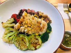 -POKEE VIA&Brunch·维娅(重庆来福士店)