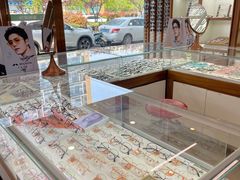 -明月眼镜(三坝店)