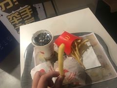 -麦当劳(中唱大厦店)