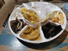 -鸡遇虾煲干锅火锅(小寨金莎店)