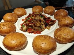 -万重锦·人文川菜馆(骡马市店)