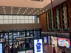 -燕莎奥特莱斯购物中心