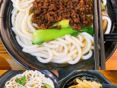 -丽虹云南过桥米线(兴工街店)