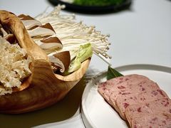 -红鼎豆捞·非遗鲍皇汤火锅(宝丰路店)