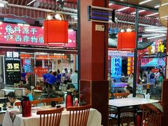 -刘姐啤酒鱼民族演艺餐厅(西街总店)