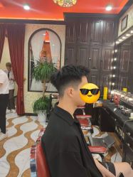-东方先生国潮男士理发馆
