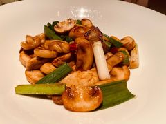 蘑菇炒冬笋-新荣记(南京西路店)