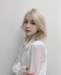-发泽造型·烫发染发