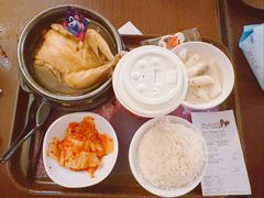 -皇室宴会厅(香港迪士尼乐园)