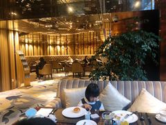 -广州白云机场雅高铂尔曼大酒店