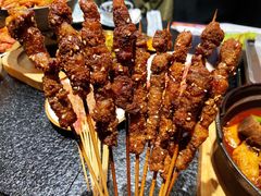 -何妹湿辣牛肉·粤式烧烤砂煲(桂雅路店)