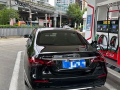 -上海星瀚奔驰4S店(长寿路店)