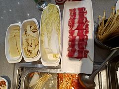 -海底捞火锅(新松江路生日主题店)