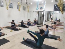 -一伽瑜伽·普拉提