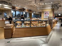 面包甜点陈列柜-七鲜超市(瑞虹天地太阳宫店)