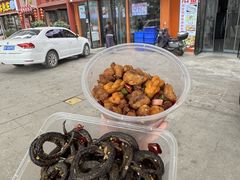 -丹水桥地锅鱼·翘嘴鲌·地方特色全鱼宴(丹江口大坝店)