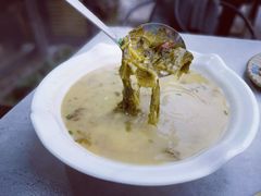 筒子骨酸菜豆瓣汤-南山小酒馆·江湖菜·夜宵(壹华里店)