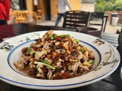 -小洞天柴火土菜馆