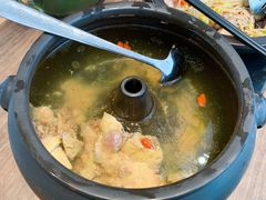 云海肴汽锅鸡-云海肴云南菜(浦江欢乐颂店)
