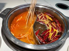 经典鸳鸯锅底-燃尖儿自助串串火锅(新业广场店)