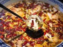 -桂二老坛酸菜鱼(三街两巷店)
