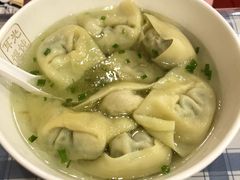 特色荠菜馄饨-潘国仙耳光馄饨(黄家阙路店)